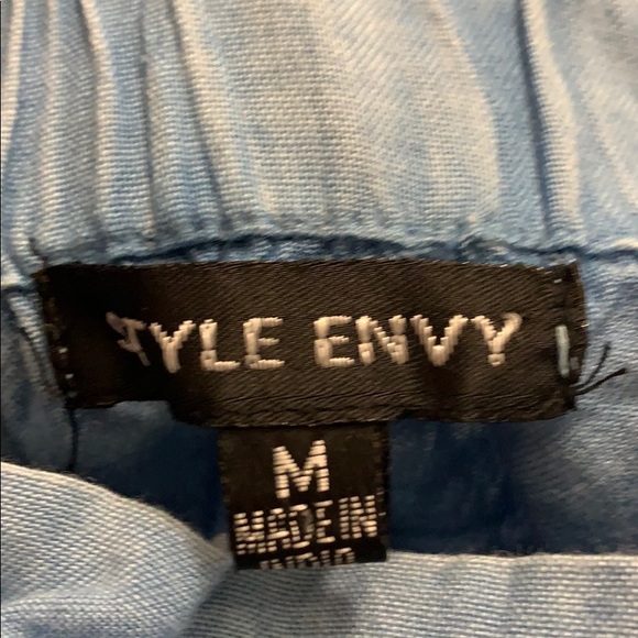 Style Envy Denim off-the-shoulder Shirt - Picture 2 of 2